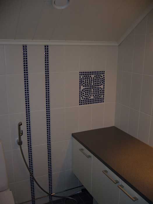 Kylpyhuone laatoitusta